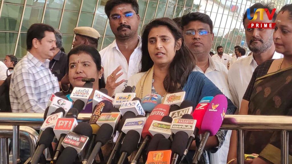 Ask Chief Minister Stalin to go for a walk after 8 pm Kasthuri Criticized