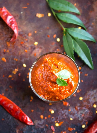 roasted-garlic-red-chilli-chutney UTv