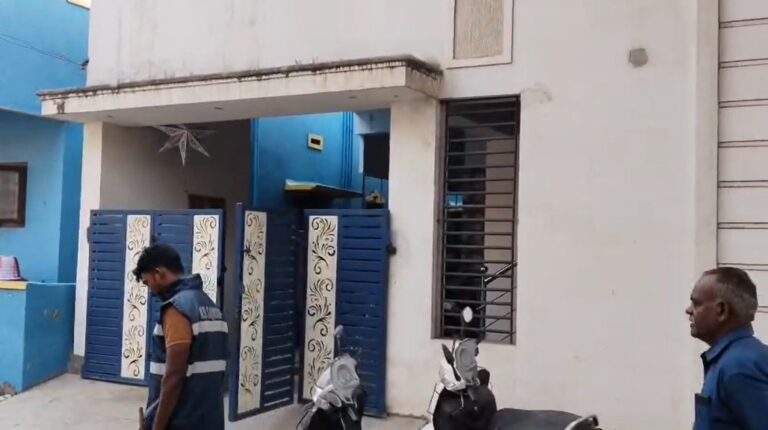 103 sovereigns of gold jewellery stolen