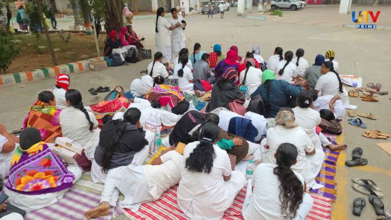 Contract nurses in Coimbatore protest for 2nd day