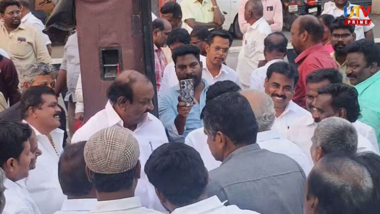 Former AIADMK ministers shake hands with DMK minister