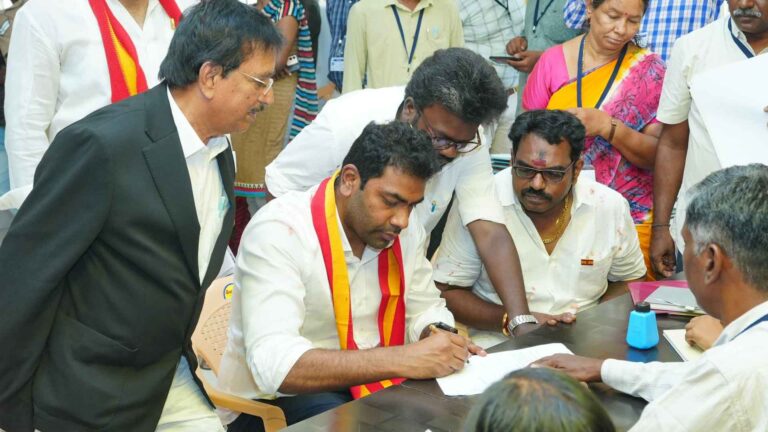 To the people of Villivakkam… Adhav Arjuna Urukkam after filing nomination papers!
