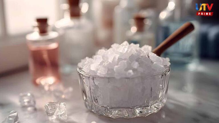 vastu-tips-benefits-of-keeping-sea-salt-in-bathroom