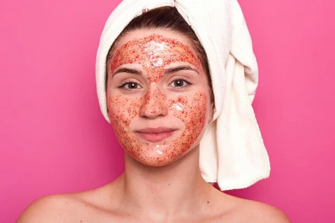five-diy-refreshing-watermelon-face-packs-summer