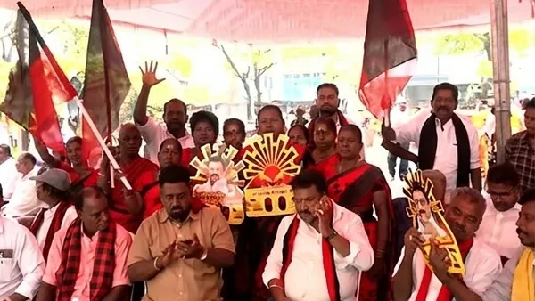 DMK Cadres Gather At Anna Arivalayam