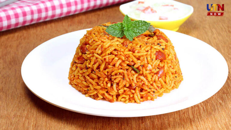 அட, இது ரேஷன் அரிசி சாதமா?.. பேச்சுலர்களுக்கான சுலபமான ரெசிபி..! ration-rice-tomato-rice-recipe-tamil