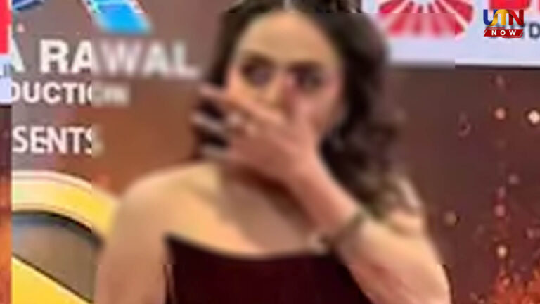 திடீர் லிப்லாக்.. திணறிப் போன பிரபல நடிகை.. உதட்டில் முத்தம் கொடுத்த விவகாரம்..! bollywood-actress-nikita-rawal-kissed-by-female-fan-controversy