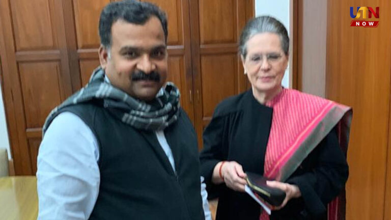 சோனியா காந்தி புத்தகத்தை வெளியிடத் தடை ஏன்? மத்திய அரசை விளாசிய மாணிக்கம் தாகூர்..! manickam-tagore-mp-condemns-alleged-censorship-on-sonia-gandhi-upcoming-book